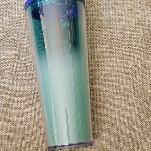 STARBUCKS 2020 Green Clesr Ombre 24oz Cold Cup Tumbler, preowned - Picture 2 of 5